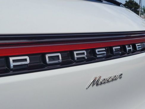 Used 2024 Porsche Macan AWD/4WD image 29