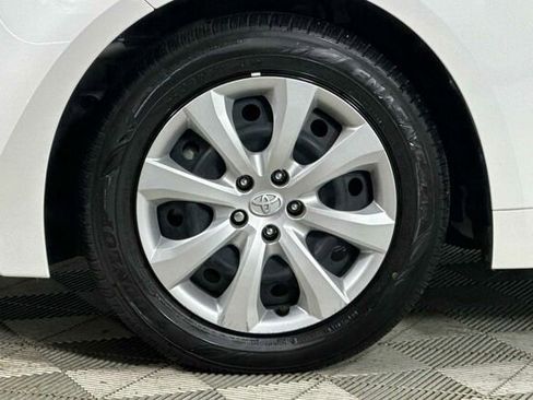 Used 2024 Toyota Corolla LE image 30