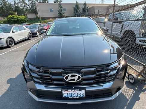 Certified 2025 Hyundai Tucson SEL AWD/4WD image 2