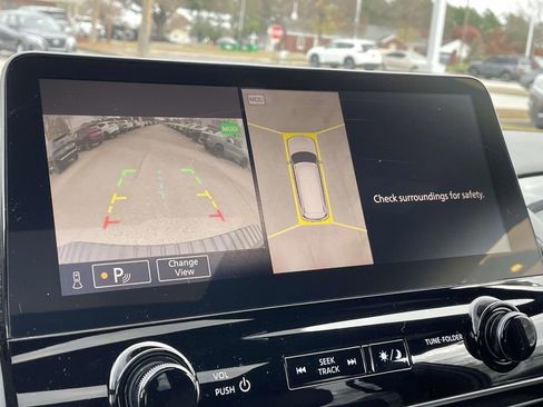 Used 2023 Nissan Armada SL w/ Midnight Edition Package image 28