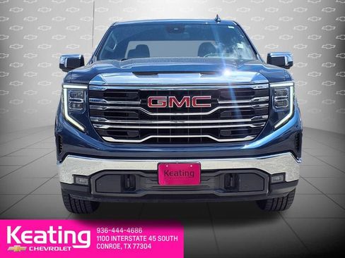 Used 2022 GMC Sierra 1500 SLT w/ SLT Premium Package AWD/4WD image 3