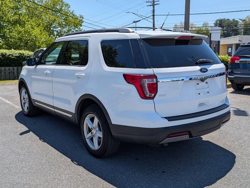 Used 2019 Ford Explorer XLT w/ Equipment Group 201A FWD image 3