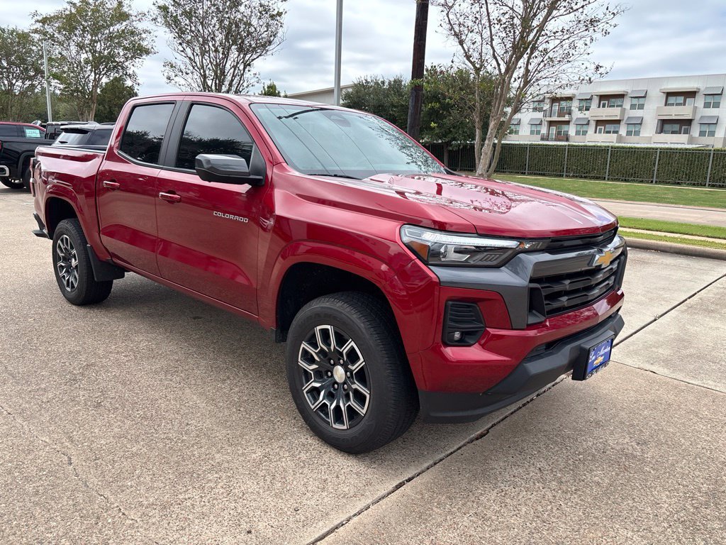 Used 2023 Chevrolet Colorado LT w/ LT Convenience Package III RWD image 3