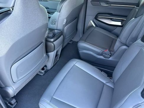Certified 2024 Kia EV9 Light Long Range RWD image 15