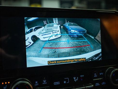 Used 2023 Toyota Highlander Bronze Edition image 22