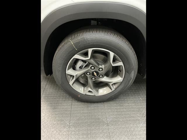 New 2026 Chevrolet Trax LT w/ LT Convenience Package FWD image 34
