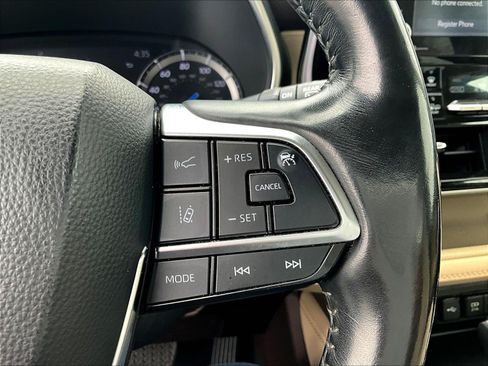 Used 2021 Toyota Highlander Limited AWD/4WD image 12
