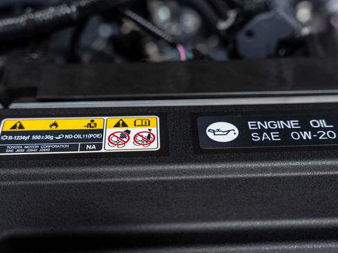 Used 2025 Toyota 4Runner Trailhunter image 54