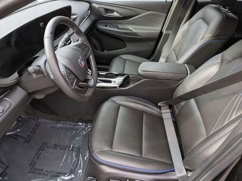 Certified 2024 Buick Envista Sport Touring w/ Convenience I Package image 12