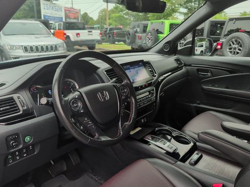 Used 2022 Honda Ridgeline Black Edition image 13
