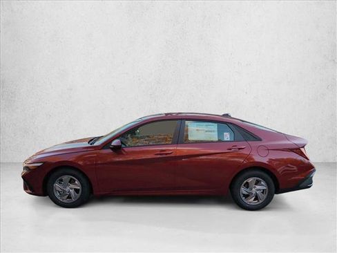 New 2026 Hyundai Elantra SE image 5