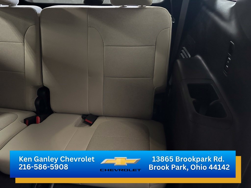 Used 2023 Chevrolet Traverse LS FWD image 21