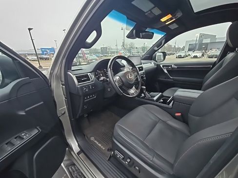 Used 2022 Lexus GX 460 Premium image 2