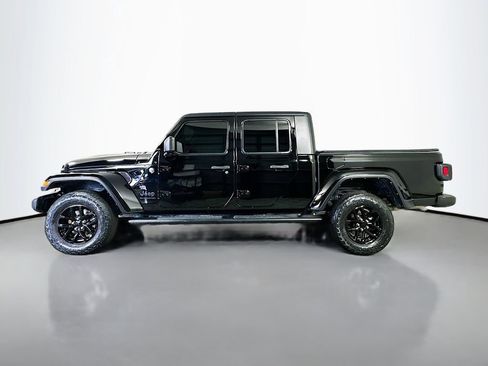 Used 2022 Jeep Gladiator Sport image 4