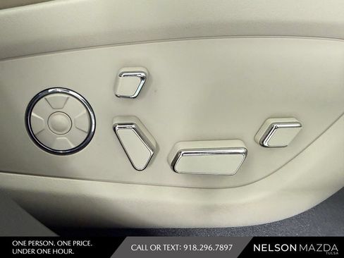 Used 2018 Lincoln MKX Reserve w/ Driver Assistance Package FWD image 45