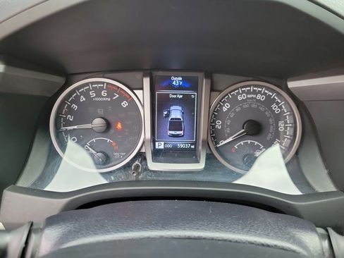 Used 2022 Toyota Tacoma SR5 image 24