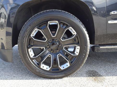 Used 2020 GMC Yukon Denali w/ Denali Ultimate Package image 27