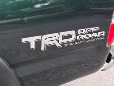 Used 2003 Toyota Tacoma PreRunner RWD image 9