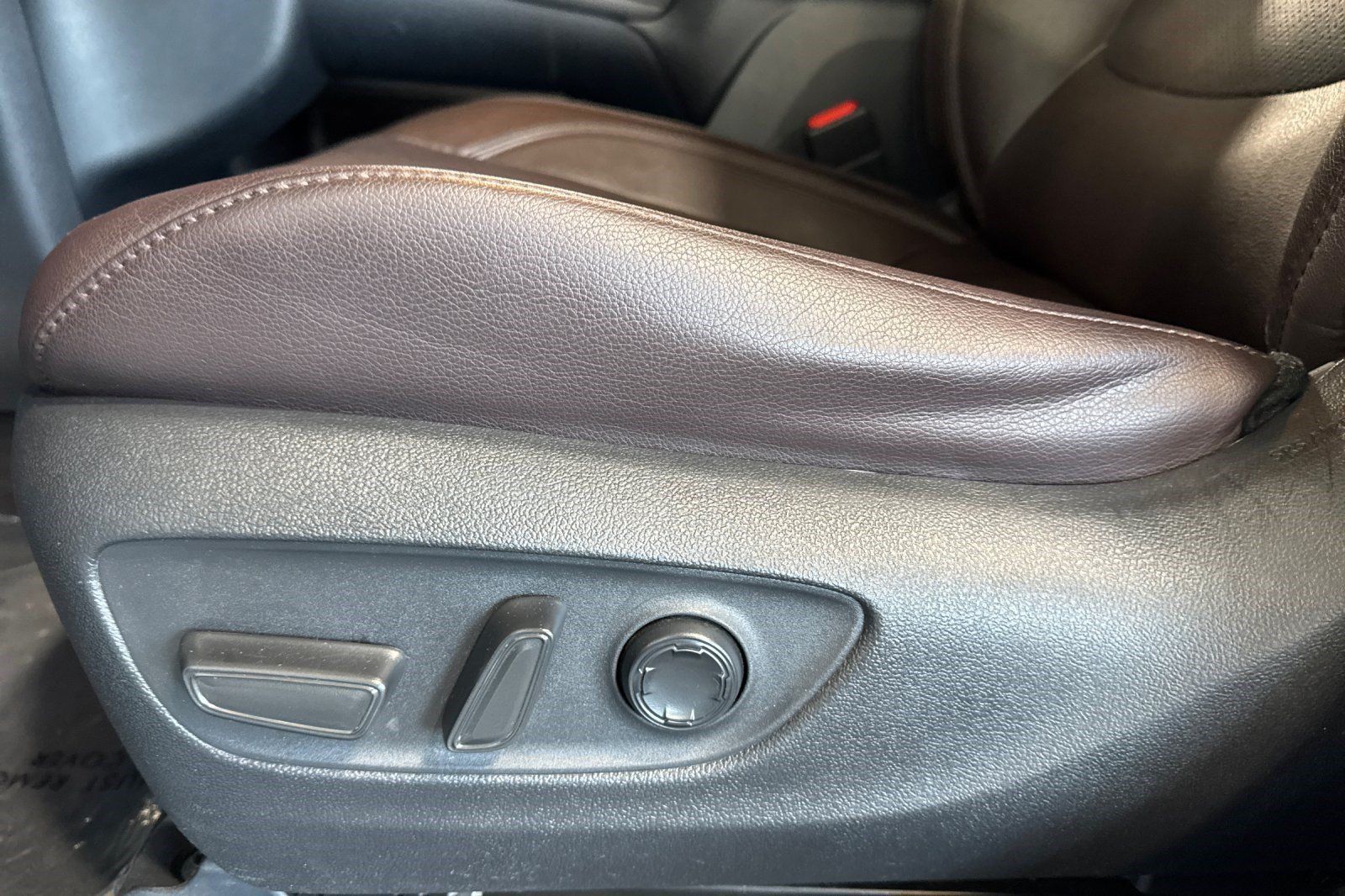 Used 2021 Toyota Sienna Platinum FWD image 15