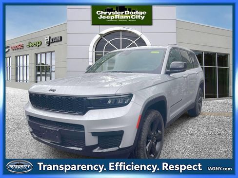 Used 2023 Jeep Grand Cherokee L Laredo AWD/4WD image 1