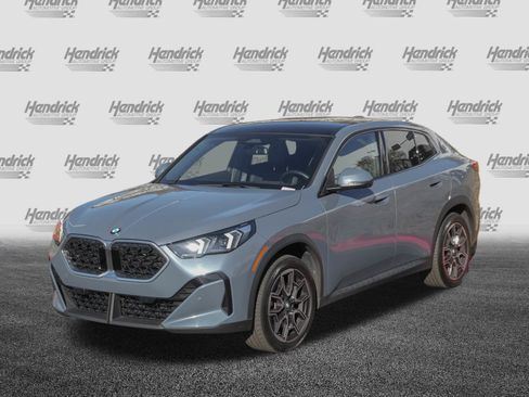 Certified 2025 BMW X2 xDrive28i image 5