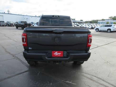 Used 2022 RAM 2500 Laramie AWD/4WD image 6