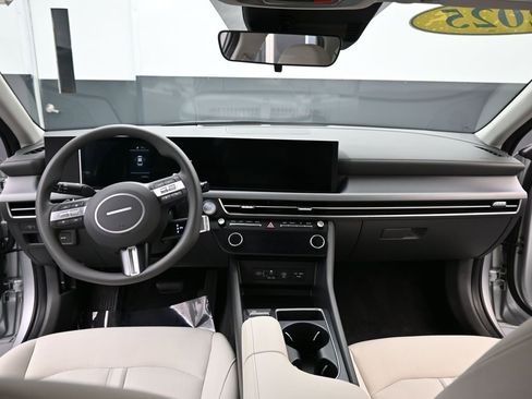 Certified 2025 Hyundai Sonata SEL image 9