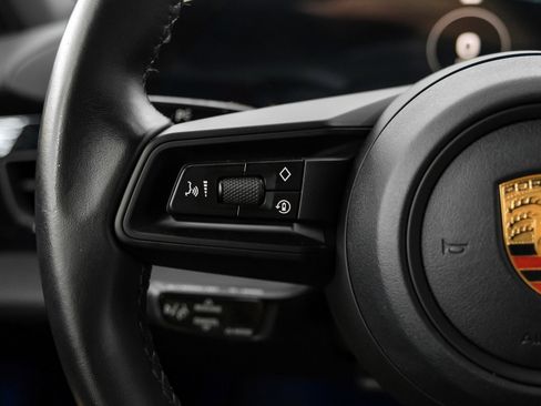 Used 2023 Porsche Taycan image 15