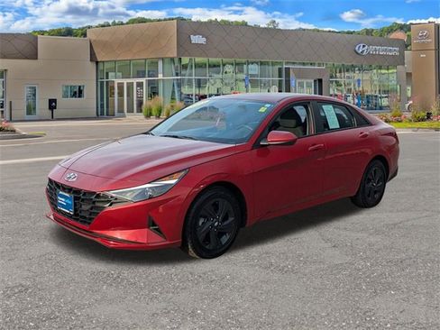 Certified 2023 Hyundai Elantra SEL image 7