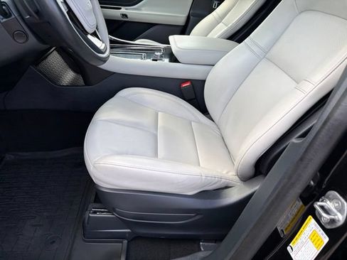Used 2025 Lincoln Aviator AWD w/ Jet Appearance Package image 13