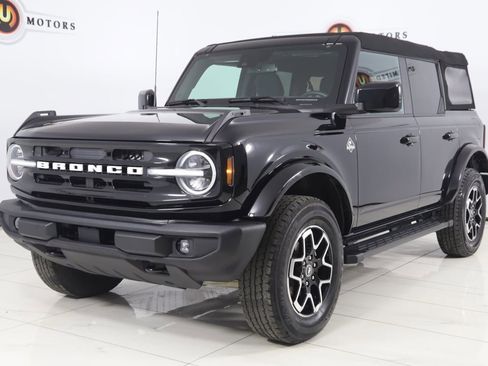 Used 2023 Ford Bronco Outer Banks image 5