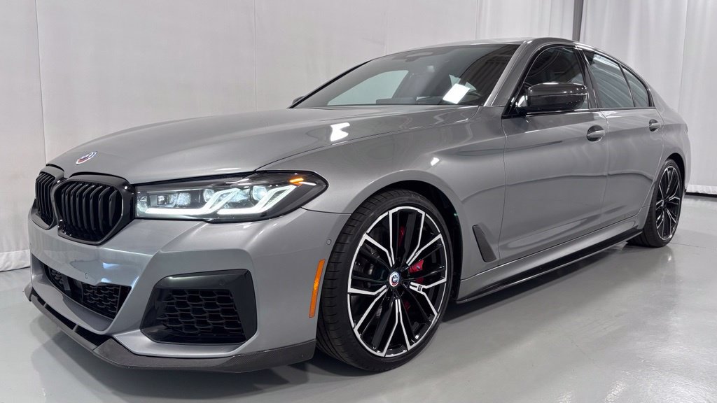 Used 2023 BMW M550i xDrive w/ Dynamic Handling Package AWD/4WD image 1