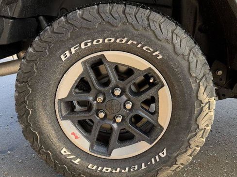 Used 2019 Jeep Wrangler Sport image 31