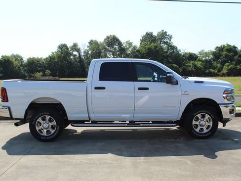 Used 2025 RAM 2500 Big Horn AWD/4WD image 6