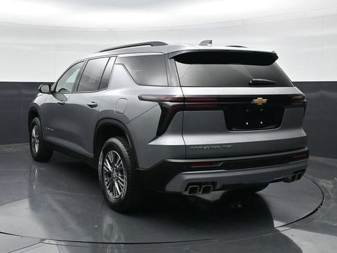 Used 2025 Chevrolet Traverse LT AWD/4WD image 8