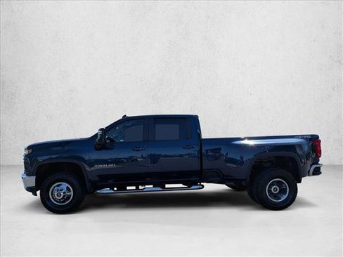 Used 2022 Chevrolet Silverado 3500 LT w/ Convenience Package AWD/4WD image 8