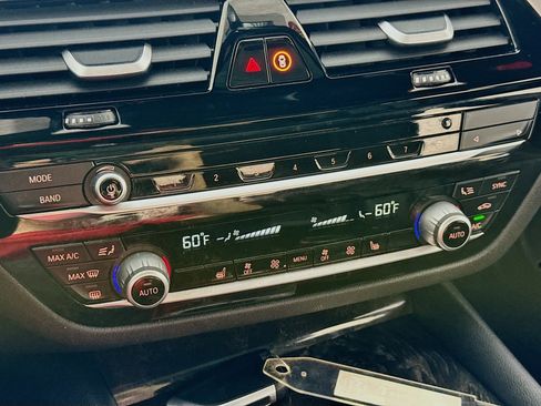 Used 2023 BMW 530i xDrive xDrive w/ Premium Package image 19