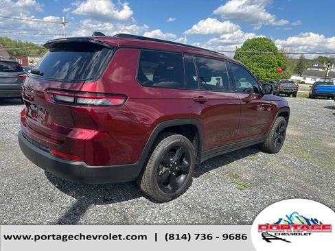 Used 2023 Jeep Grand Cherokee L Laredo AWD/4WD image 5
