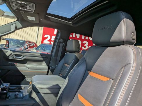 Certified 2025 GMC Sierra 1500 AT4 w/ AT4 Premium Package AWD/4WD image 10