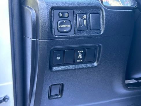 Used 2019 Toyota 4Runner SR5 Premium AWD/4WD image 16