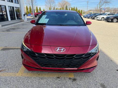 Used 2023 Hyundai Elantra SEL FWD image 2