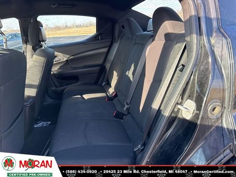 Used 2012 Dodge Avenger SE image 19