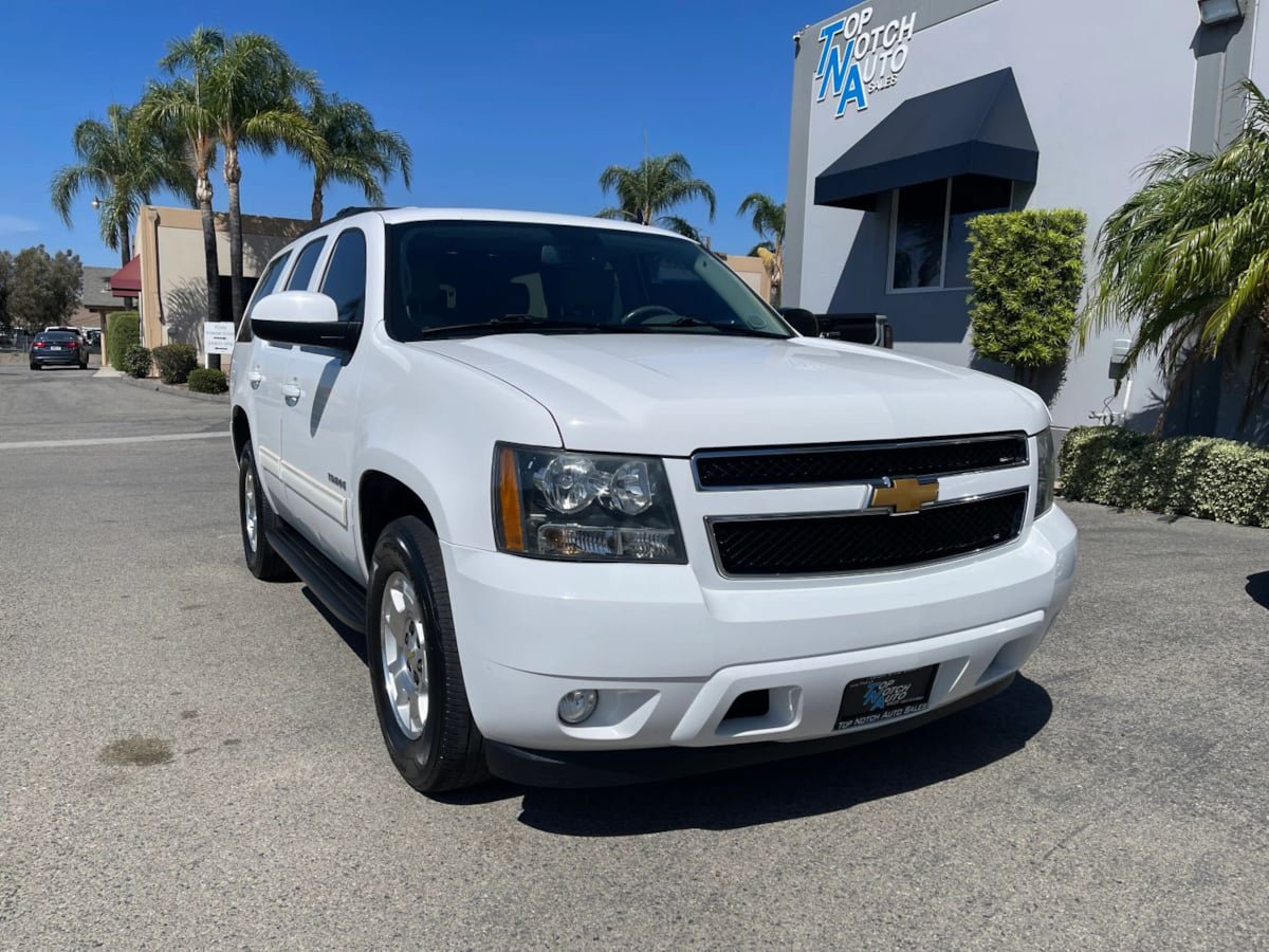 Used 2014 Chevrolet Tahoe LT RWD image 3