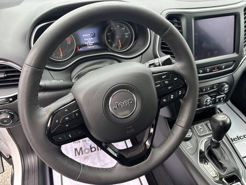 Used 2023 Jeep Cherokee Altitude Lux AWD/4WD image 23