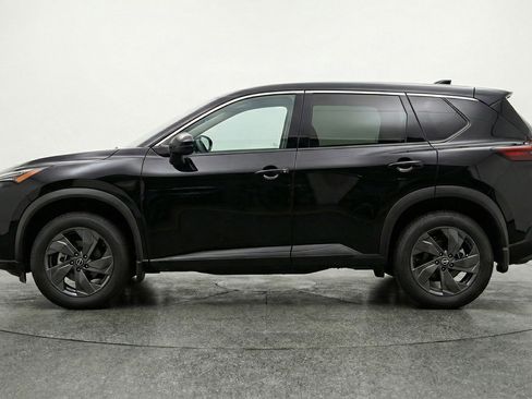 Used 2025 Nissan Rogue SV image 5