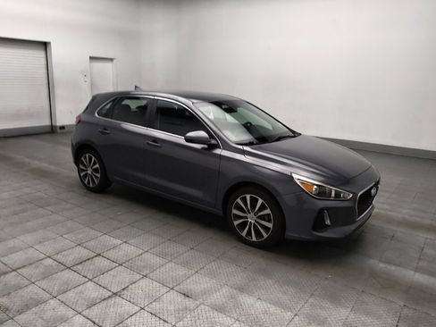 Used 2018 Hyundai Elantra GT FWD image 11