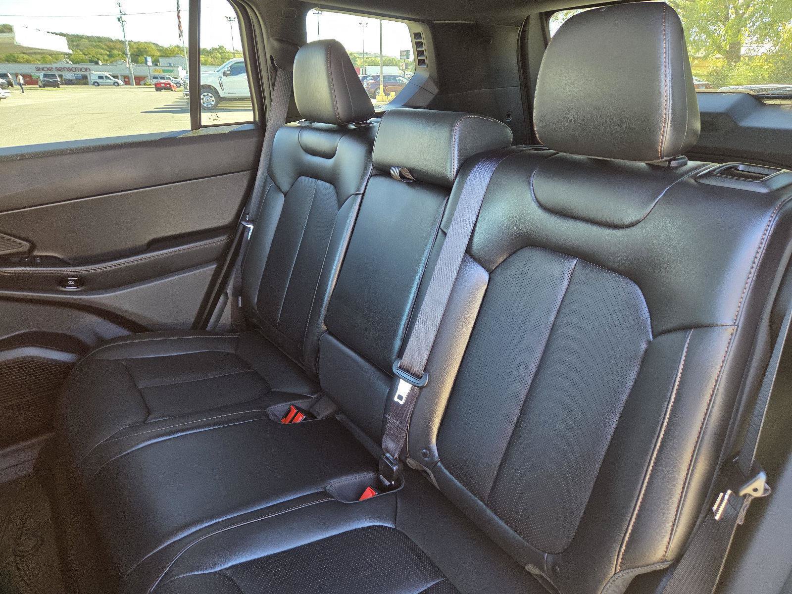 Used 2026 Jeep Cherokee Limited AWD/4WD image 26