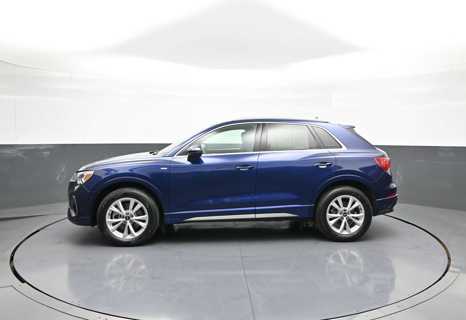Used 2023 Audi Q3 2.0T Premium Plus AWD/4WD image 8