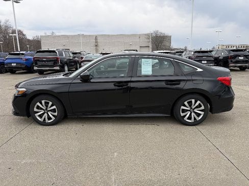 Used 2023 Honda Civic LX image 3