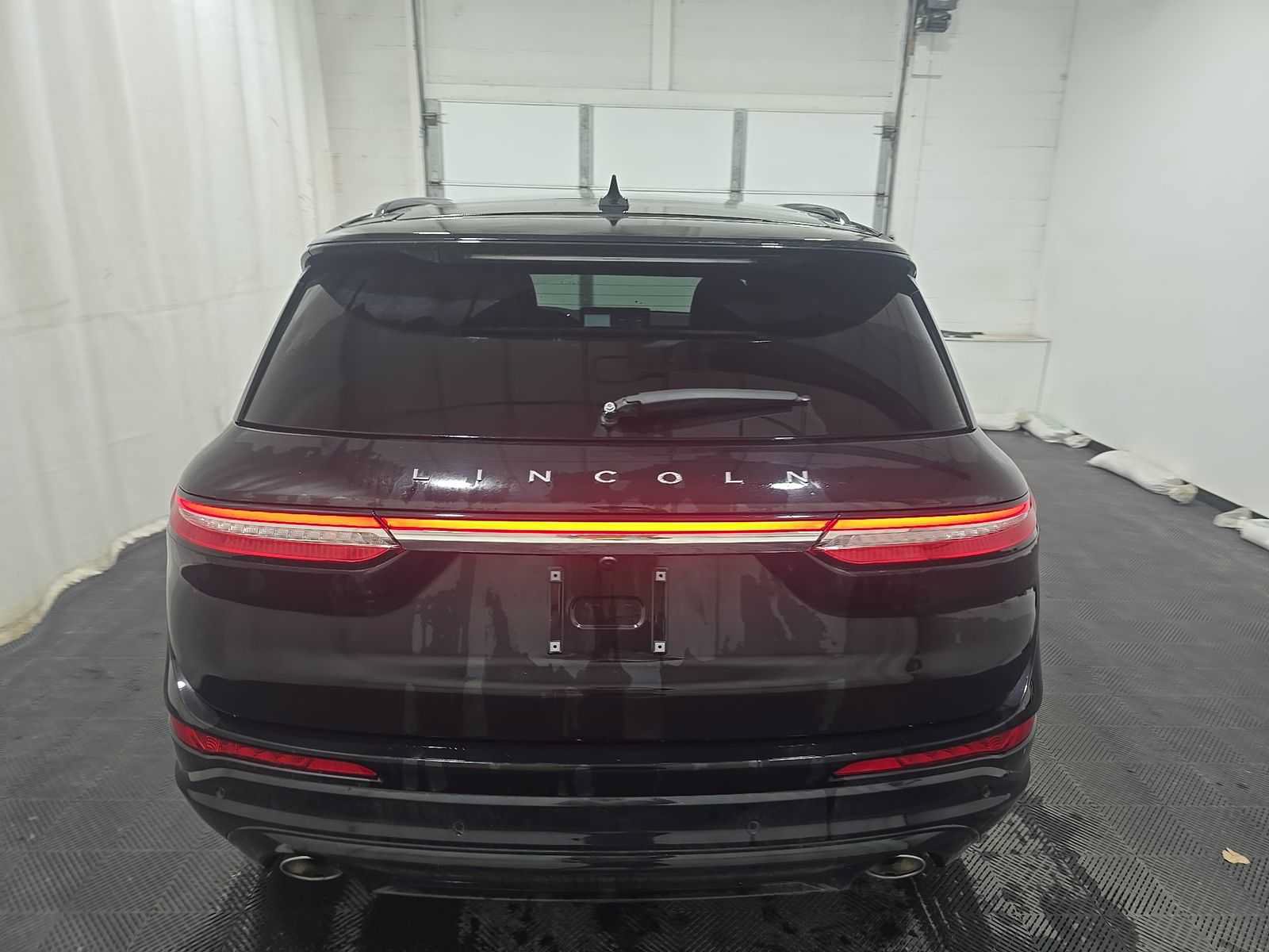 Used 2025 Lincoln Corsair Reserve w/ Jet Appearance Package AWD/4WD image 7